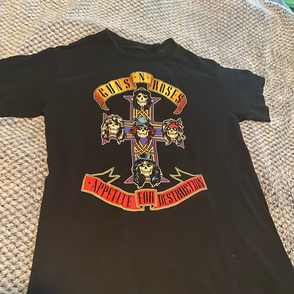 No size but appears to be men’s small